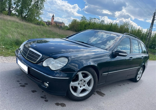 Mercedes-Benz Klasa C cena 5900 przebieg: 500000, rok produkcji 2003 z Sochaczew małe 137